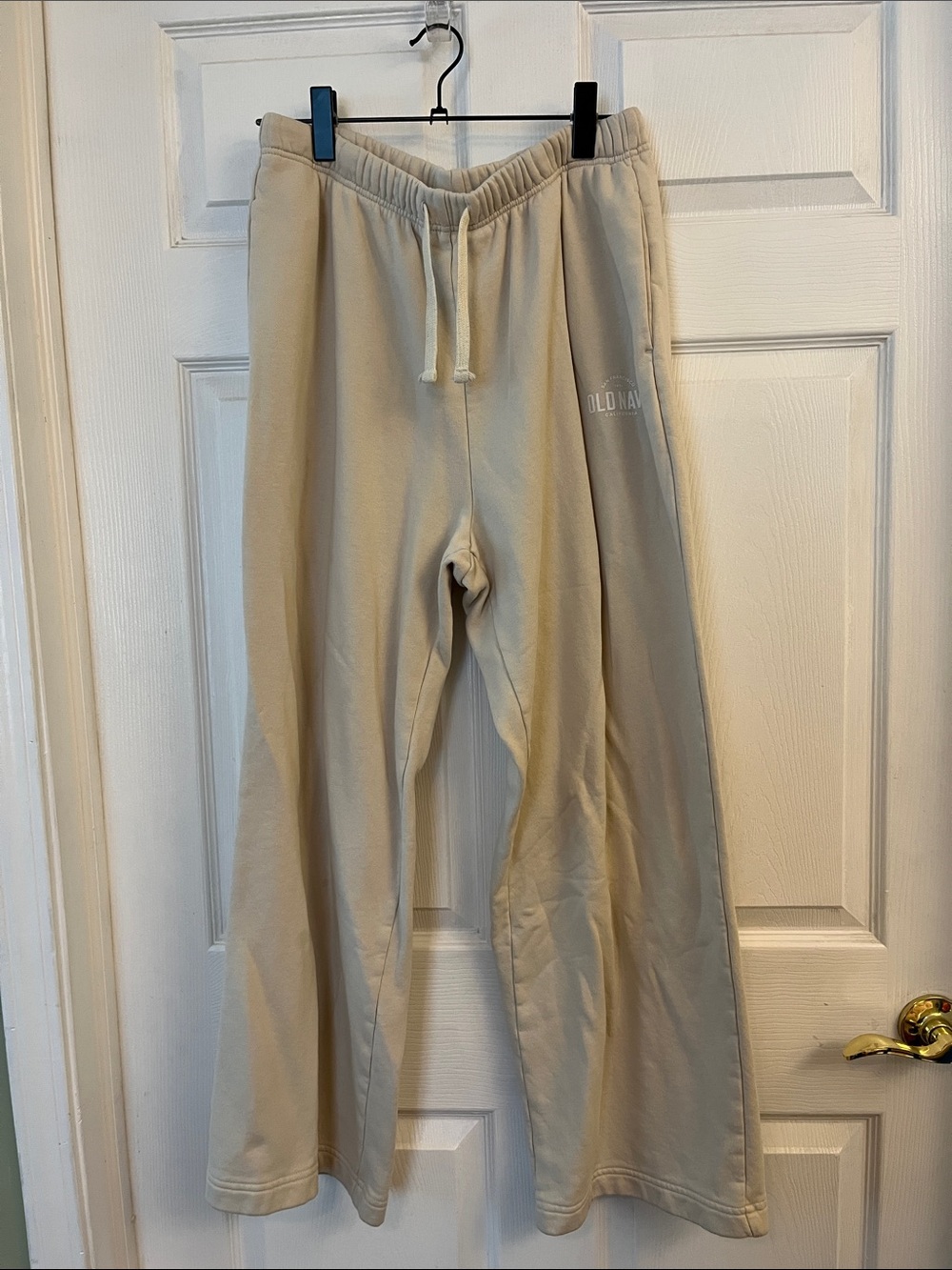 Old Navy Cream Pull-On Sweatpants with Drawstring